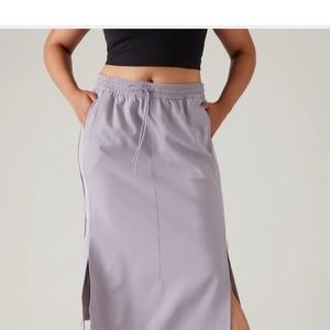 Athleta Stride Midiskirt